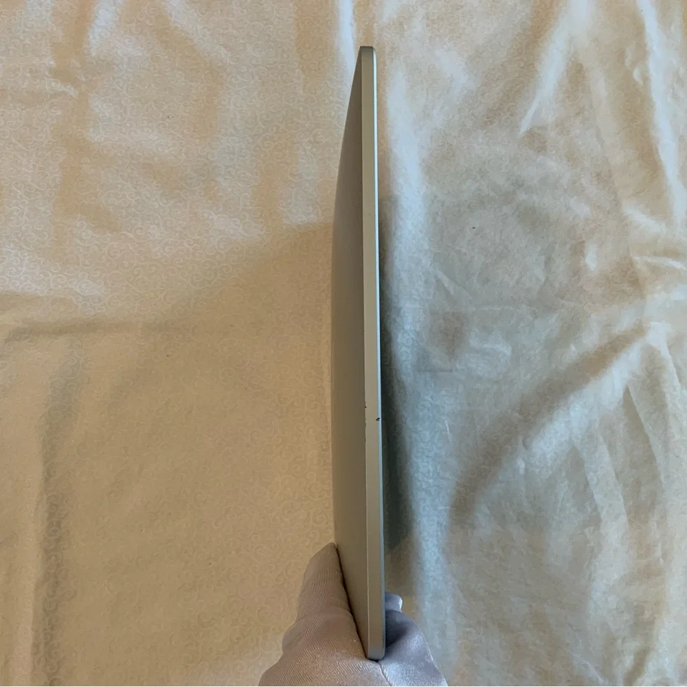 Apple iPad 1st generation 16GB WiFi 9.7